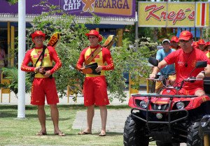 Bombeiros salvam criança afogada em Pontal do Paraná